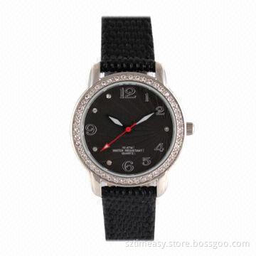 Fashion Watches with Comfortable Leather Band